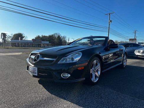 Used 2011 Mercedes-Benz SL 550 image 24