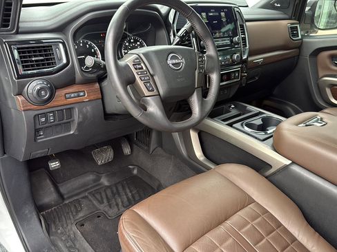 Used 2024 Nissan Titan Platinum Reserve w/ Moonroof Package image 17