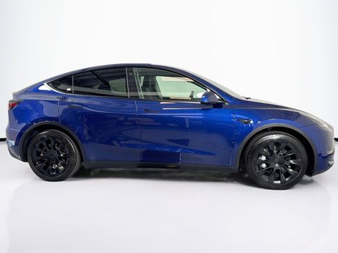 Used 2021 Tesla Model Y Long Range AWD/4WD image 4