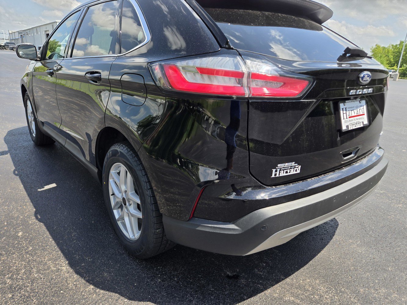 Used 2023 Ford Edge SEL w/ Convenience Package AWD/4WD image 6