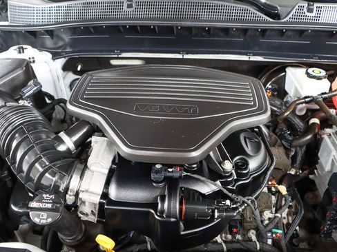 Used 2019 Chevrolet Blazer LT image 30