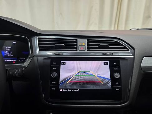 Certified 2024 Volkswagen Tiguan S image 21