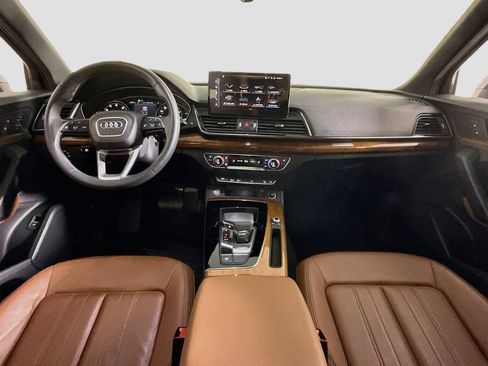 Used 2023 Audi Q5 2.0T Premium w/ Convenience Package AWD/4WD image 9