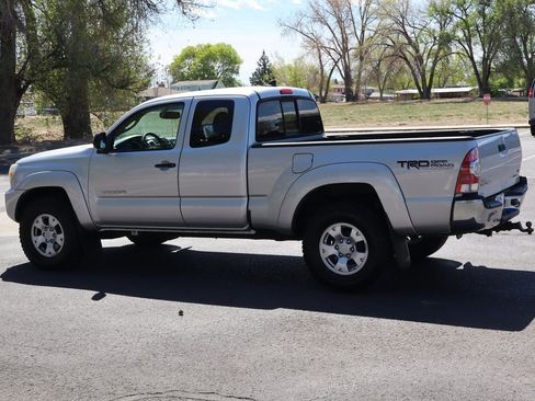 Used 2012 Toyota Tacoma 4x4 Access Cab V6 w/ TRD Off-Road Pkg image 8