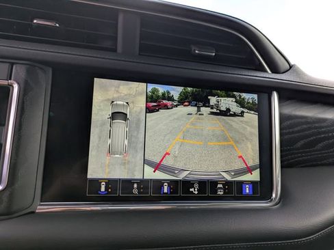 Used 2024 GMC Yukon XL Denali AWD/4WD image 24