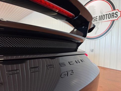 Used 2018 Porsche 911 GT3 RWD image 18