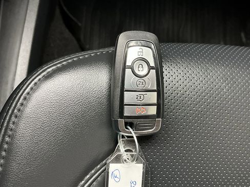 Certified 2023 Ford Expedition XLT image 33