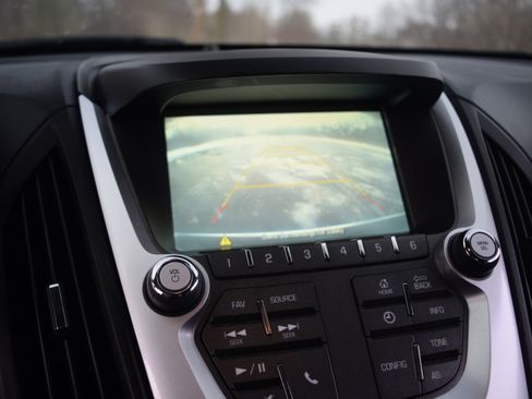 Used 2017 Chevrolet Equinox LS image 9