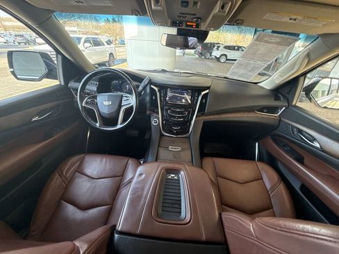 Certified 2018 Cadillac Escalade ESV Premium Luxury w/ LPO, Radiant Package image 21