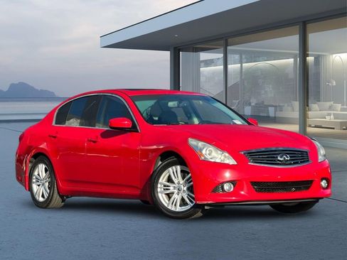 Used 2013 INFINITI G37 Journey w/ Premium Pkg image 2