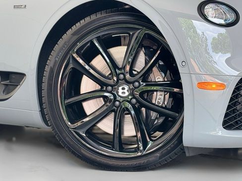 New 2024 Bentley Continental GT V8 image 32
