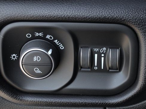 Used 2022 RAM 2500 Laramie w/ Night Edition image 19