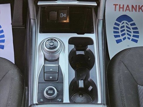 Used 2022 Ford Explorer XLT image 12