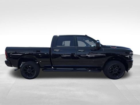 Used 2025 RAM 2500 Big Horn AWD/4WD image 12