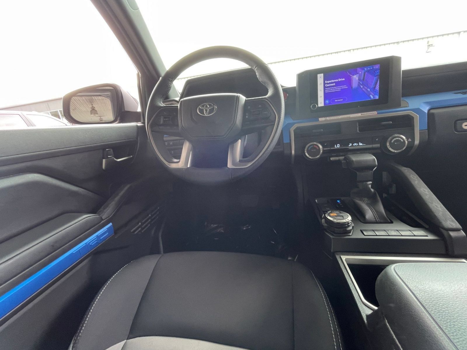 Used 2025 Toyota Tacoma TRD Off-Road AWD/4WD image 32
