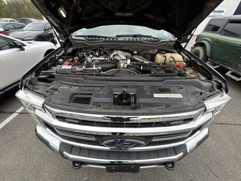 Used 2020 Ford F350 Lariat w/ Lariat Value Package AWD/4WD image 17