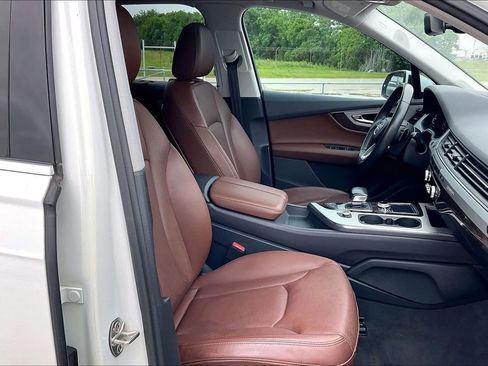 Used 2019 Audi Q7 2.0T Premium Plus AWD/4WD image 30