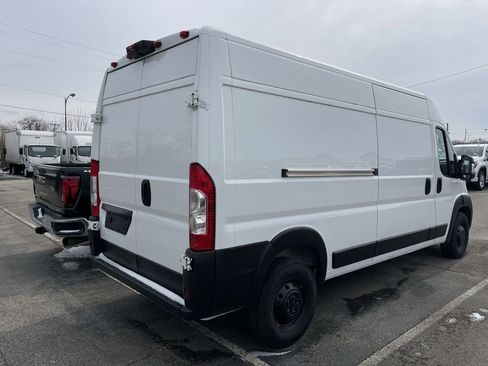 Used 2023 RAM ProMaster 2500 w/ Driver Convenience Group FWD image 5