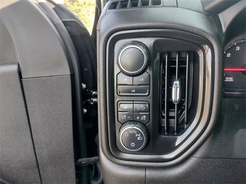 Used 2024 Chevrolet Silverado 2500 Custom w/ Custom Value Package image 29