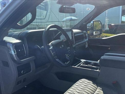 New 2026 Ford F250 Platinum w/ Platinum Plus Package AWD/4WD image 6