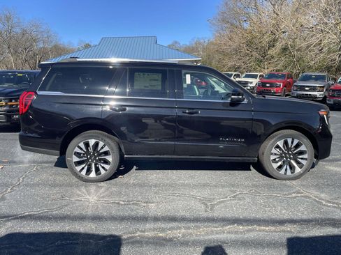 New 2026 Ford Expedition Platinum w/ Driver's Package image 2