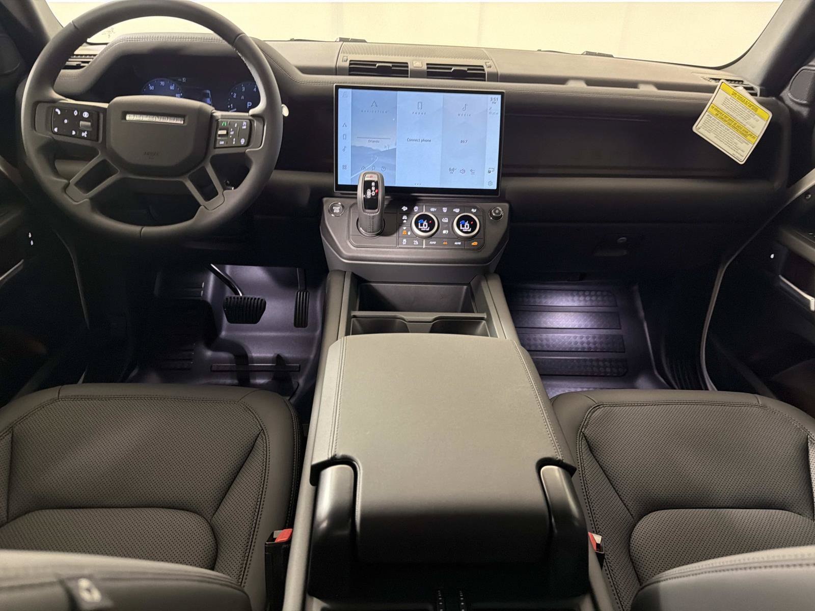 New 2026 Land Rover Defender 110 X-Dynamic SE AWD/4WD image 13