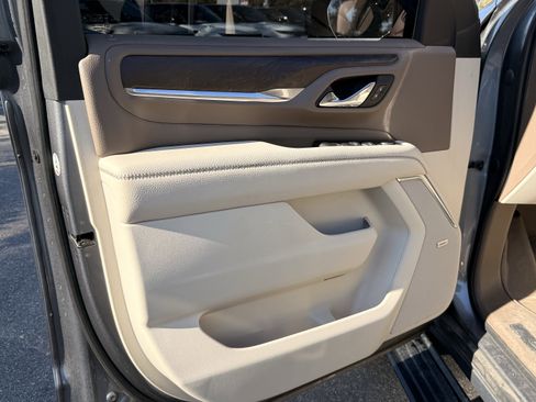 Used 2021 GMC Yukon Denali w/ Denali Ultimate Package image 17