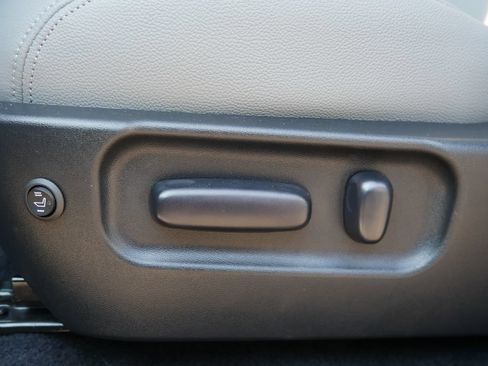 Used 2022 Toyota Tacoma SR5 AWD/4WD image 14
