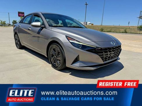 Used 2021 Hyundai Elantra SEL FWD image 2