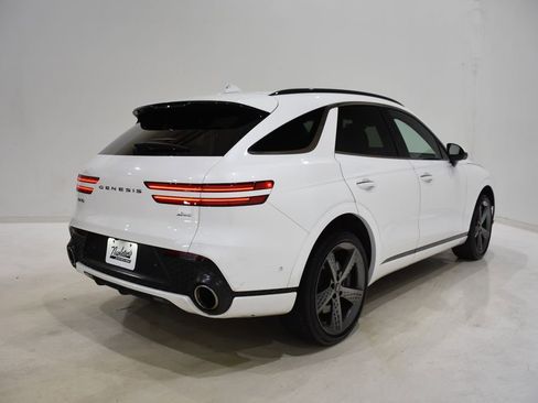 Used 2023 Genesis GV70 2.5T w/ Sport Prestige Package image 4