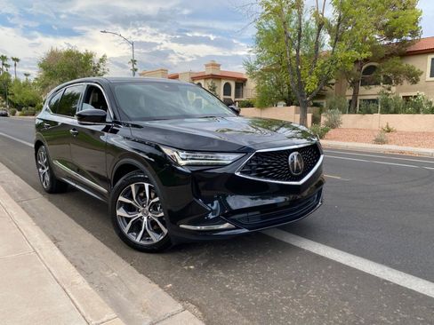Used 2024 Acura MDX SH-AWD w/ Technology Package image 2