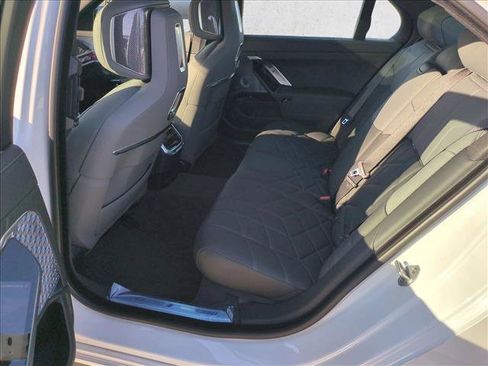 Used 2026 BMW i7 M70 AWD/4WD image 16