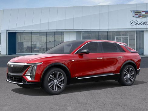 New 2025 Cadillac Lyriq Luxury image 2