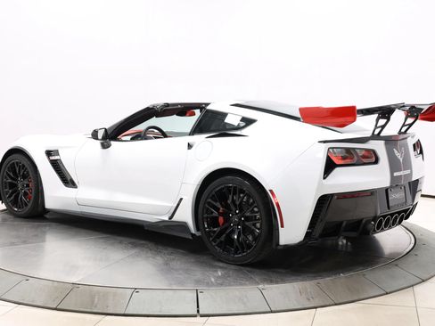 Used 2016 Chevrolet Corvette Z06 w/ 3LZ Preferred Equipment Group RWD image 58