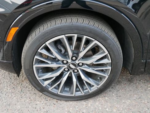 Used 2024 Cadillac XT4 Sport AWD/4WD image 8
