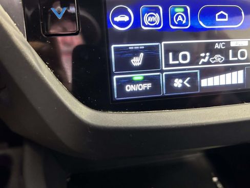 Used 2025 Subaru Forester Limited w/ Popular Package #2 AWD/4WD image 23
