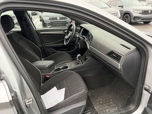 Used 2023 Volkswagen Jetta Sport image 17