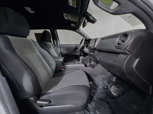 Used 2023 Toyota Tacoma TRD Sport image 31