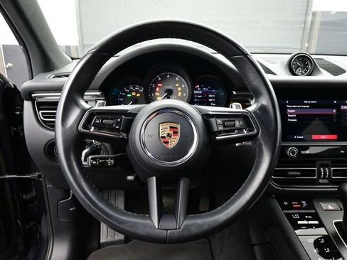 Certified 2023 Porsche Macan S image 8