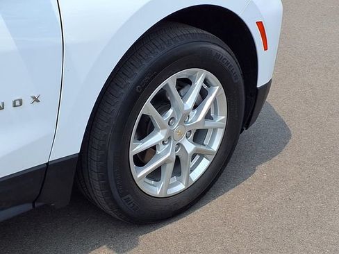 Used 2022 Chevrolet Equinox LT FWD image 27