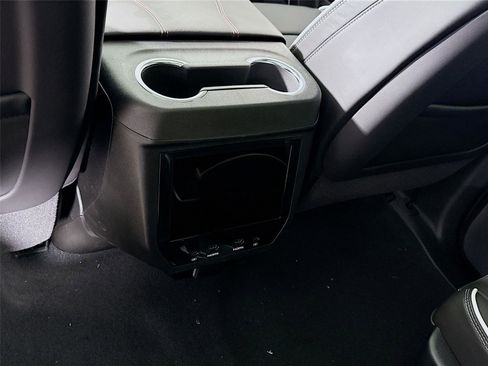 New 2026 GMC Yukon AT4 Ultimate AWD/4WD image 20