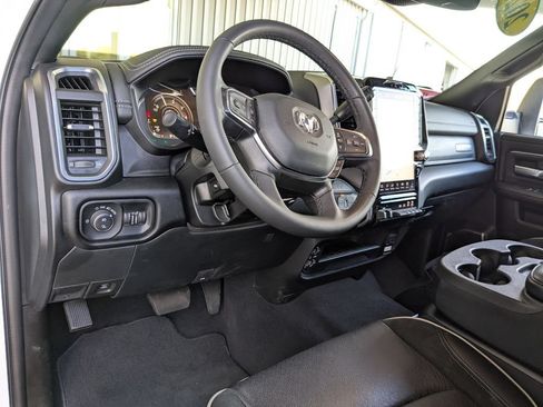 Used 2026 RAM 2500 Laramie AWD/4WD image 2