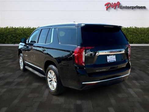 Used 2022 GMC Yukon SLT w/ SLT Luxury Package image 3