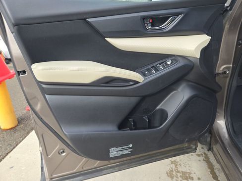 Used 2021 Subaru Ascent Premium w/ Convenience Package image 12