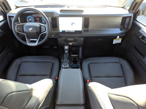 New 2025 Ford Bronco Badlands image 15