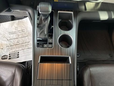 Used 2021 Toyota Sienna Platinum image 27