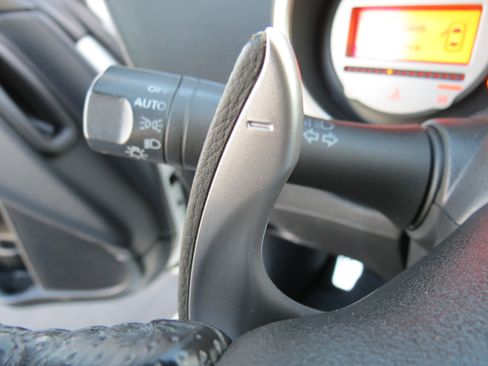 Used 2010 Nissan 370Z Coupe image 15