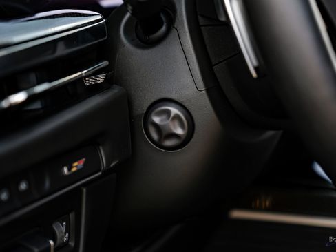 Used 2025 Cadillac Escalade V image 43