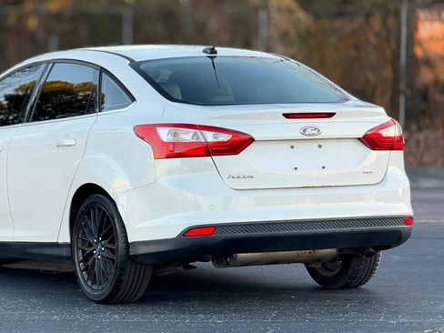 Used 2012 Ford Focus SEL image 16