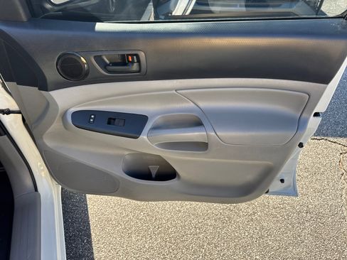 Used 2013 Toyota Tacoma 2WD Access Cab image 14